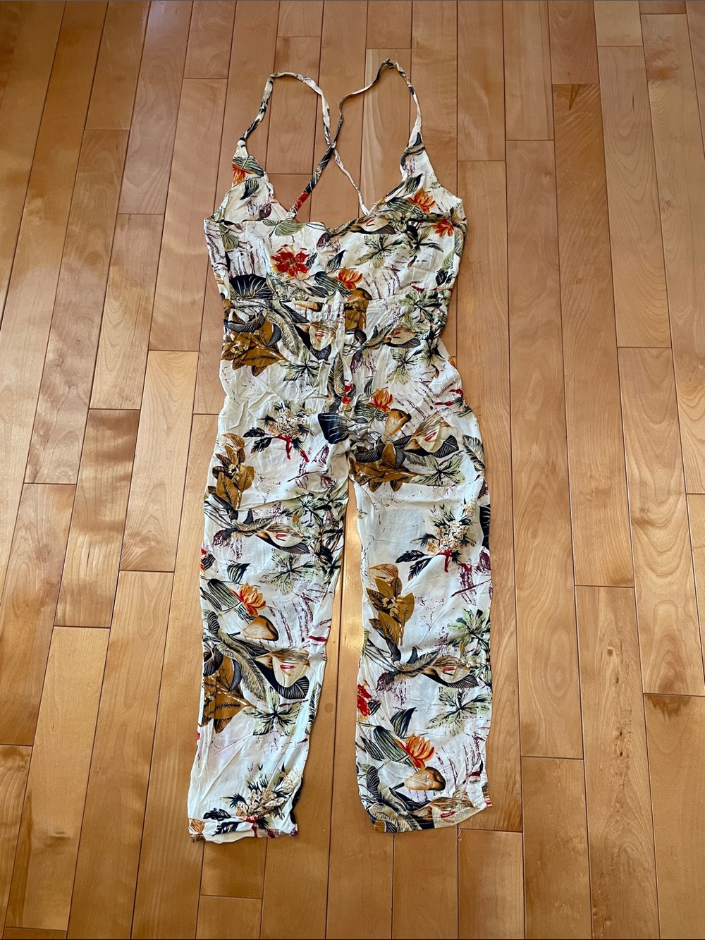 M. Alluring. V-Neck Jumpsuit — Cream Tropical Print. NWOT - Picture 2 of 7